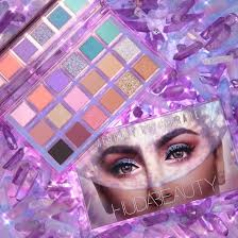 Huda Beauty mercury retrograde pallette